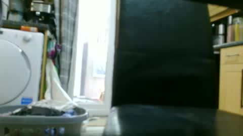 Snapshot of jez619 chatting on 10/10/25, 11:20 jez619 online show from 10/10/25, 11:20