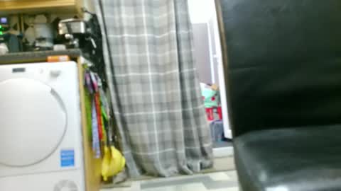 Snapshot of jez619 chatting on 10/16/25, 07:20 jez619 online show from 10/16/25, 07:20