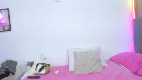 jhackelin  My independent account online show from 04/19/26, 04:45