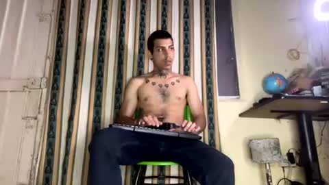 Snapshot of jharol_cardona chatting on 06/22/26, 02:24 Jharol online show from 06/22/26, 02:24