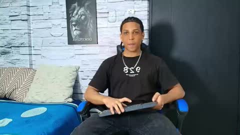 Snapshot of jhay_wheeler777 chatting on 09/29/25, 03:22 jhay_wheeler777 online show from 09/29/25, 03:22