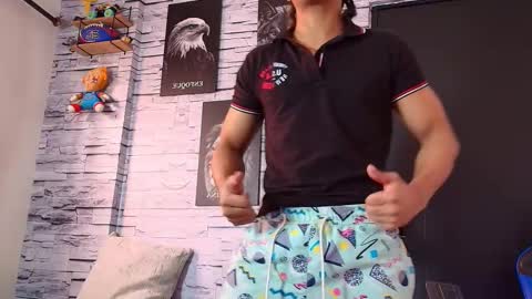 Snapshot of jhay_wheeler777 chatting on 10/02/25, 05:53 jhay_wheeler777 online show from 10/02/25, 05:53