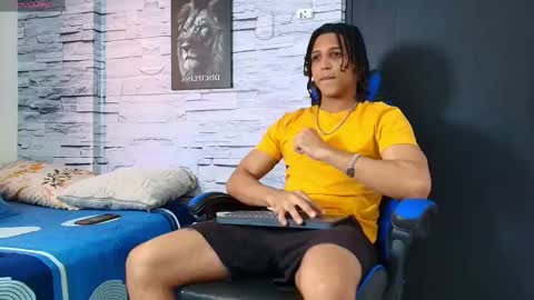 Snapshot of jhay_wheeler777 chatting on 10/23/25, 07:01 jhay_wheeler777 online show from 10/23/25, 07:01