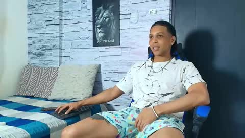 Snapshot of jhay_wheeler777 chatting on 11/14/25, 04:55 jhay_wheeler777 online show from 11/14/25, 04:55