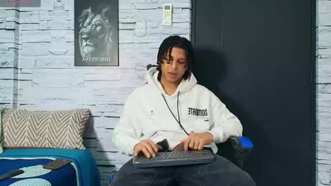 Snapshot of jhay_wheeler777 chatting on 12/02/25, 04:18 jhay_wheeler777 online show from 12/02/25, 04:18