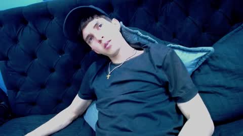 Jheampiero online show from 10/27/25, 01:59