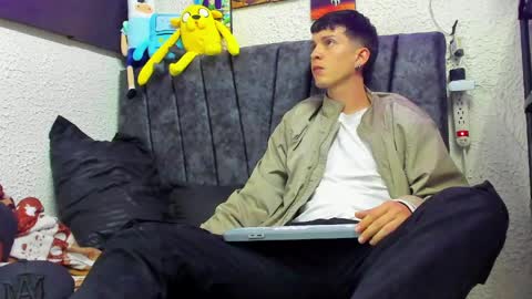 Snapshot of jheampiero chatting on 06/05/26, 08:47 Jheampiero online show from 06/05/26, 08:47