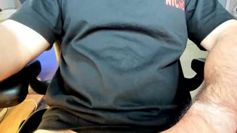 jhernandez13 online show from 11/17/25, 11:21