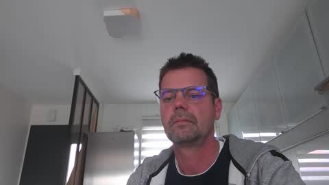Snapshot of jhmec44000 chatting on 04/22/26, 11:56 jhmec44000 online show from 04/22/26, 11:56