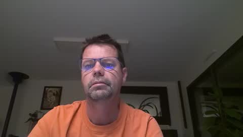 Snapshot of jhmec44000 chatting on 04/29/26, 02:26 jhmec44000 online show from 04/29/26, 02:26