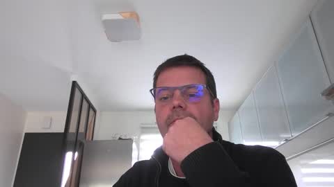 Snapshot of jhmec44000 chatting on 05/04/26, 10:11 jhmec44000 online show from 05/04/26, 10:11