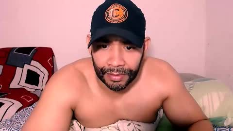 En moreno online show from 11/05/25, 05:40