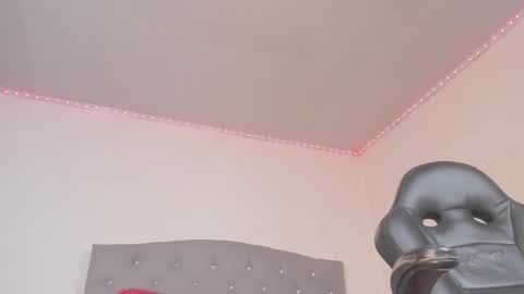 Snapshot of jhoanatrans22 chatting on 12/15/25, 07:07 jhoanatrans22 online show from 12/15/25, 07:07