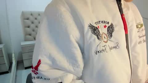 jhoanleandro online show from 11/08/25, 04:56