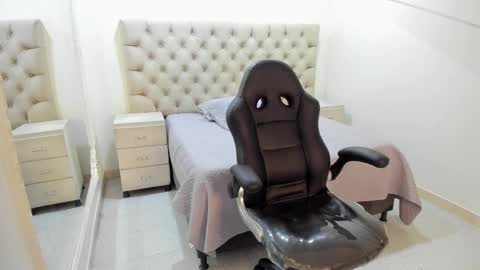 jhoanleandro online show from 11/22/25, 04:55