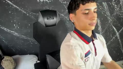 Snapshot of jhoanleandro chatting on 05/15/26, 10:06 jhoanleandro online show from 05/15/26, 10:06