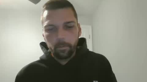 Snapshot of jholls chatting on 12/11/24, 03:45 jholls online show from 12/11/24, 03:45