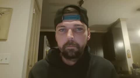 Snapshot of jholls chatting on 01/09/25, 10:31 jholls online show from 01/09/25, 10:31