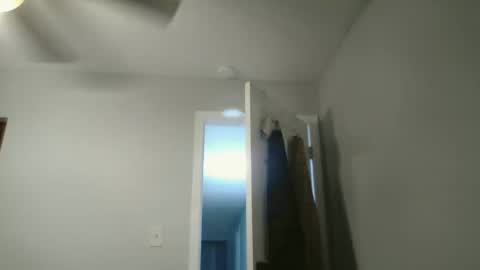 Snapshot of jholls chatting on 02/10/25, 04:08 jholls online show from 02/10/25, 04:08