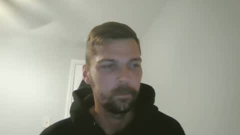 Snapshot of jholls chatting on 03/06/25, 01:48 jholls online show from 03/06/25, 01:48