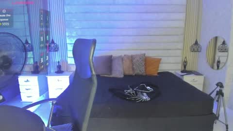 John Bear.... online show from 04/15/26, 11:17