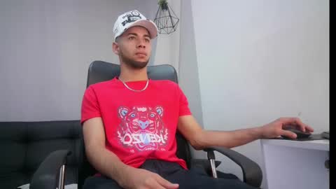 Snapshot of jhon_malo chatting on 03/11/25, 03:37 jhon_malo online show from 03/11/25, 03:37