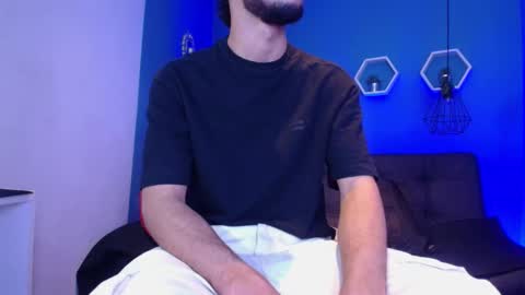 jhon_malo online show from 12/22/25, 02:19