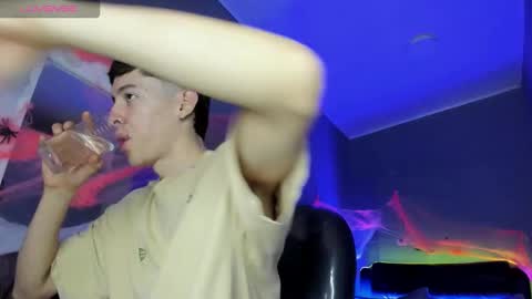 Snapshot of jhon_snow__ chatting on 10/24/25, 03:19 Jhon online show from 10/24/25, 03:19