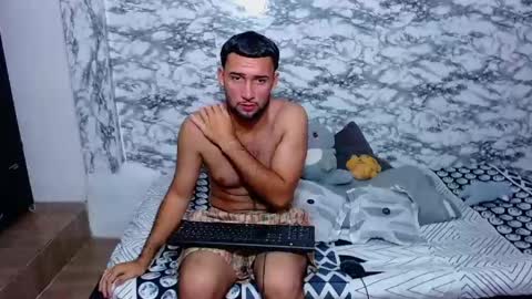 Snapshot of jhonay__cute chatting on 04/15/26, 03:02 jhonay__cute online show from 04/15/26, 03:02
