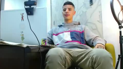 jhon online show from 10/31/25, 07:26