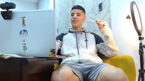 jhon online show from 11/10/25, 08:52