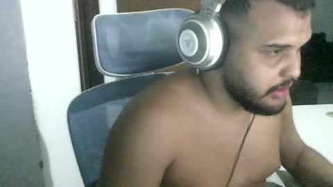 JhoniZi online show from 05/12/26, 02:30