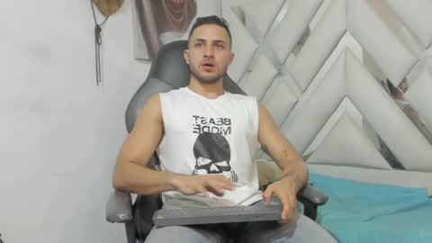 Snapshot of jhonny_flames7 chatting on 12/16/24, 10:50 jhonny online show from 12/16/24, 10:50