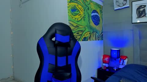 Snapshot of jhonny_flames7 chatting on 11/21/25, 05:06 jhonny online show from 11/21/25, 05:06