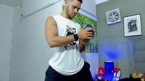 Snapshot of jhonny_flames7 chatting on 11/27/25, 04:36 jhonny online show from 11/27/25, 04:36