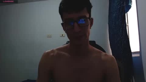 Snapshot of jhonny_hot_s chatting on 02/14/25, 10:58 Jhonny independent model online show from 02/14/25, 10:58