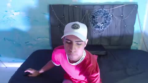 Snapshot of jhonny_latinboy chatting on 01/24/25, 03:22 Jhonny online show from 01/24/25, 03:22