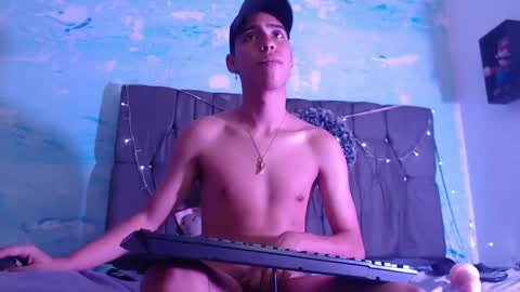 Snapshot of jhonny_latinboy chatting on 01/26/25, 06:17 Jhonny online show from 01/26/25, 06:17