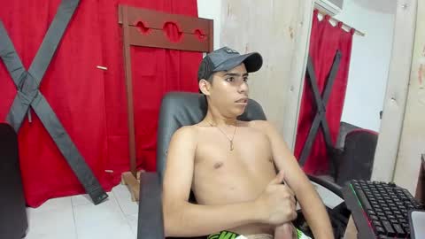 Snapshot of jhonny_latinboy chatting on 01/30/25, 09:36 Jhonny online show from 01/30/25, 09:36