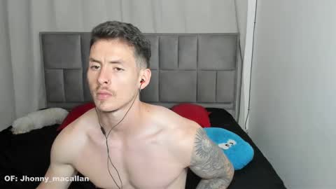 Snapshot of jhonny_macallan chatting on 02/18/25, 08:03 Jhonaiker online show from 02/18/25, 08:03