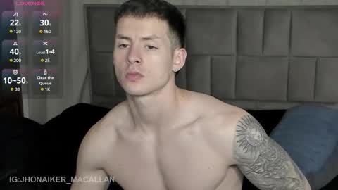 Snapshot of jhonny_macallan chatting on 09/24/25, 01:42 Jhonaiker online show from 09/24/25, 01:42