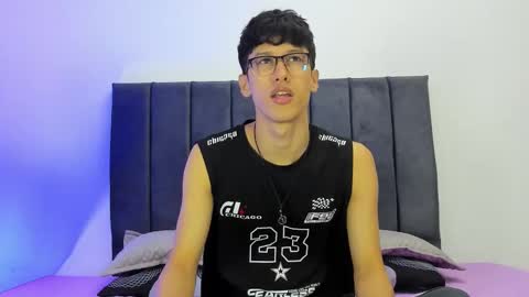 Jhonny online show from 03/26/26, 03:23