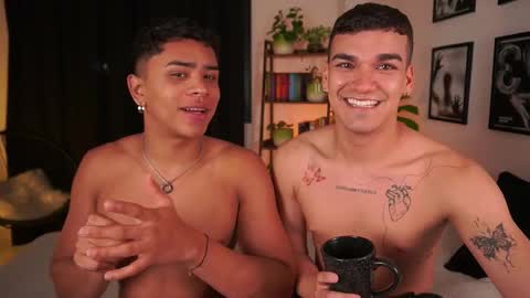 Snapshot of jhonnyx_ chatting on 09/25/25, 01:42 Jhonny online show from 09/25/25, 01:42