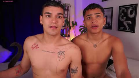 Snapshot of jhonnyx_ chatting on 09/28/25, 04:18 Jhonny online show from 09/28/25, 04:18