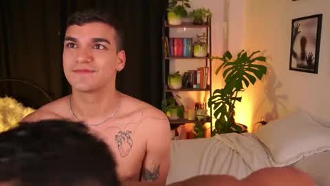 Snapshot of jhonnyx_ chatting on 09/30/25, 03:44 Jhonny online show from 09/30/25, 03:44