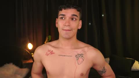 Snapshot of jhonnyx_ chatting on 02/01/26, 03:38 Jhonny online show from 02/01/26, 03:38