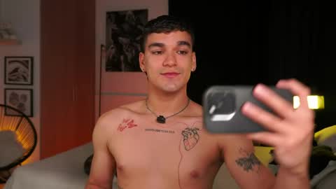 Jhonny  online show from 05/13/26, 03:26