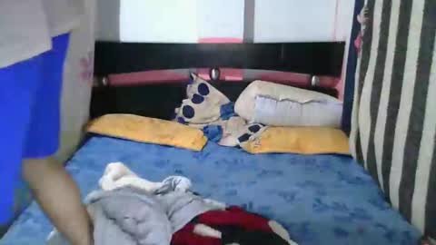 Snapshot of jhonson_laura3 chatting on 09/17/25, 04:03 jonny y laura online show from 09/17/25, 04:03