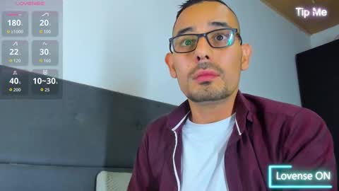 Jhony Alzate online show from 09/30/25, 03:33