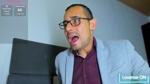 Jhony Alzate online show from 12/18/25, 01:11